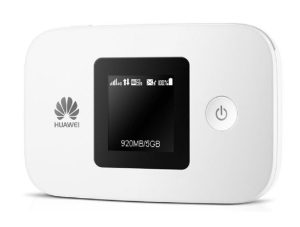 Kompakt og transportabel hvid WiFi router fra Huawei