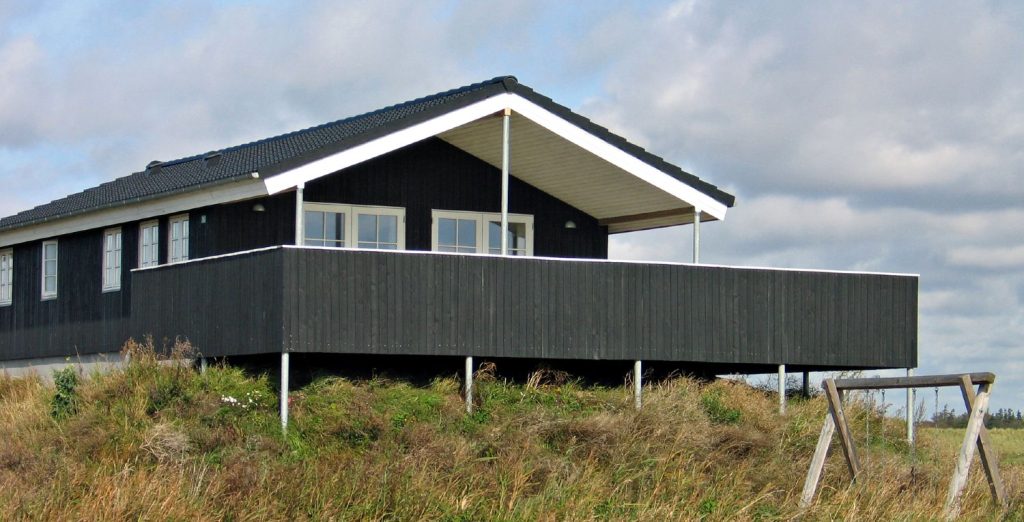 Nyt dansk sommerhus beliggende ved den jyske vestkyst